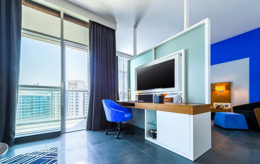 VYP Premium Suite with VYP Lounge Access,697060383:JPEG